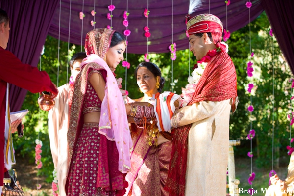 indian-wedding-bride-groom-mandap-ceremony