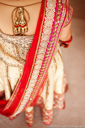 indian wedding bridal fashion red gold sari
