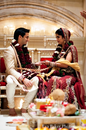 indian-wedding-ceremony-customs-groom-bride