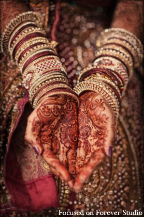 indian wedding traditional mehndi bangles