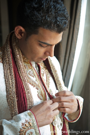 indian wedding groom traditional ceremony dress