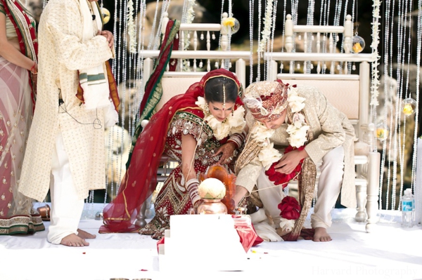 indian wedding bride groom traditional customs