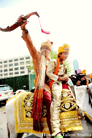 indian-wedding-baraat-white-horse