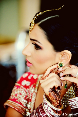 indian-wedding-bride-beauty-shot-getting-ready