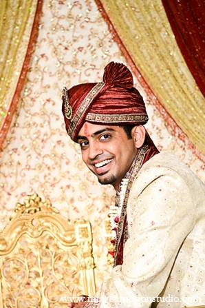 indian wedding groom fashion traditional portraits