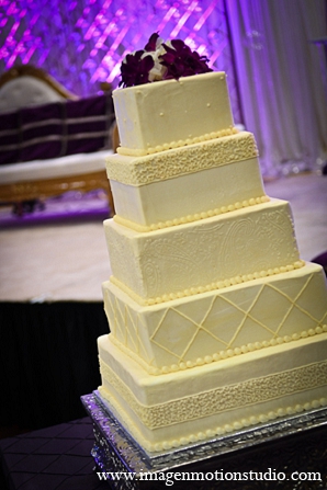 indian wedding reception cake ivory