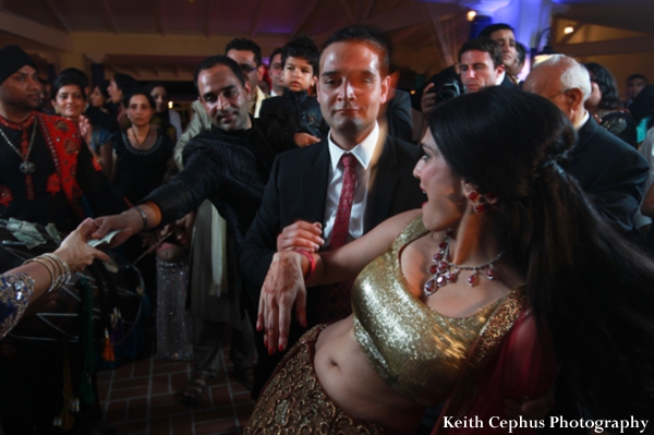 indian-wedding-bride-dancing-at-reception