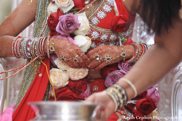 indian-wedding-ceremony-bride-floral-detail