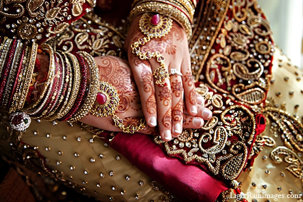indian wedding bride fashion bridal mehndi