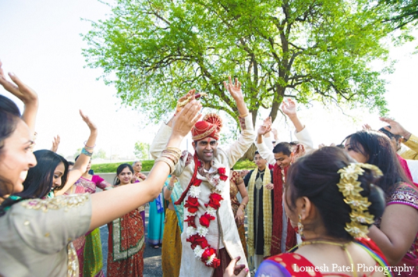 indian wedding baraat groom photography