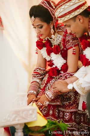 indian-wedding-ceremony-groom-bride-detail
