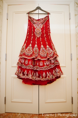 indian-wedding-getting-ready-traditional-lengha