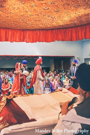 indian wedding sikh ceremony groom bride
