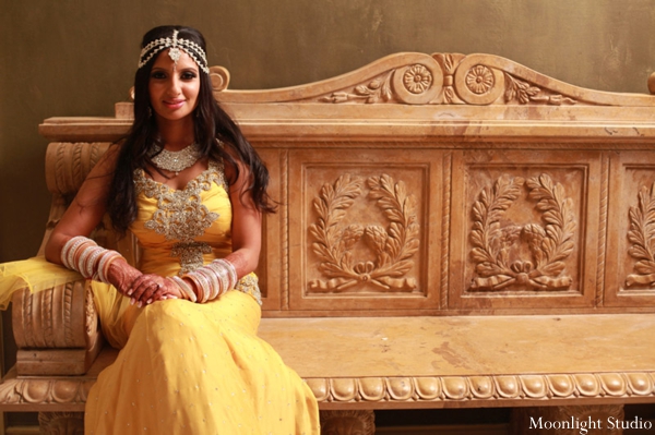 indian-wedding-bridal-reception-portrait-yellow-dress