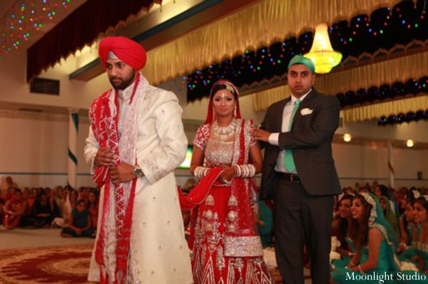indian-wedding-sikh-ceremony-bride-groom-tradtional