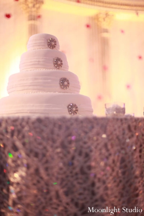 indian-wedding-white-cake-reception