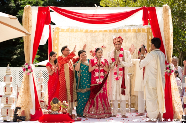 indian-wedding-ceremony-bride-groom-couple-mandap