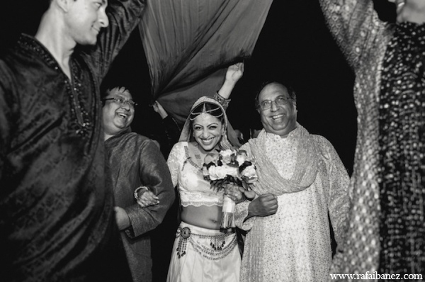 Photography,ceremony,bridal bouquet,traditional indian wedding,indian wedding traditions,Rafa Ibanez Photography