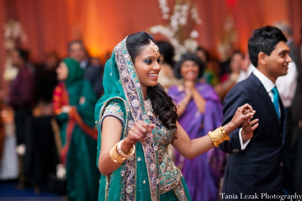 indian-wedding-reception-bride-lengha-dancing