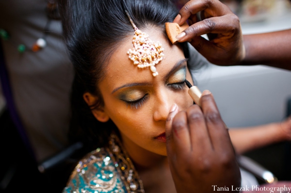 indian-wedding-reception-getting-ready-bride
