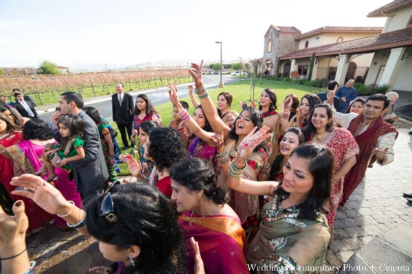 indian-wedding-baraat-guests