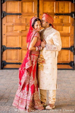 indian-wedding-bride-groom-portrait-kissing