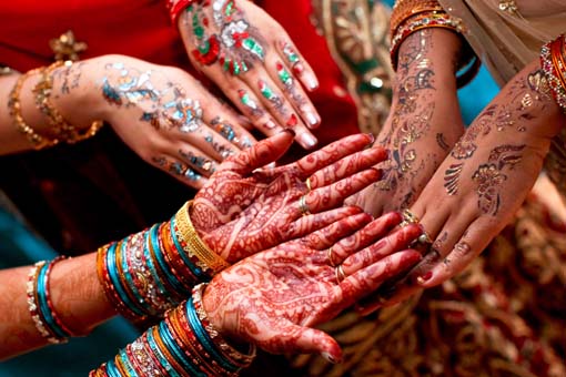 Indian-wedding-glitter-mehndi