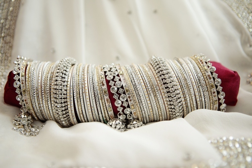 Jason keefer photography richmond virginia indian wedding bride jewelry
