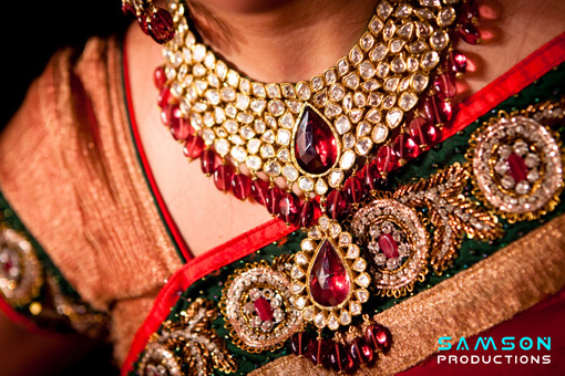 Indian-wedding-red-sari-paisley-23