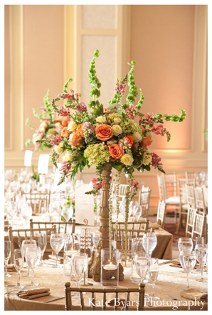 Indian wedding decor ideas for tablesetting and floral centerpieces.