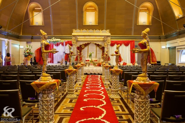 Indian wedding decorations for this fusion Indian wedding.