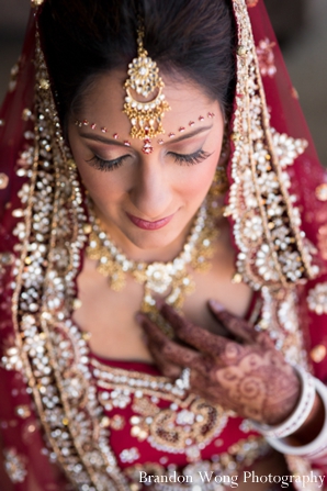 Indian bridal jewelry set with makeup ideas for Indian bride