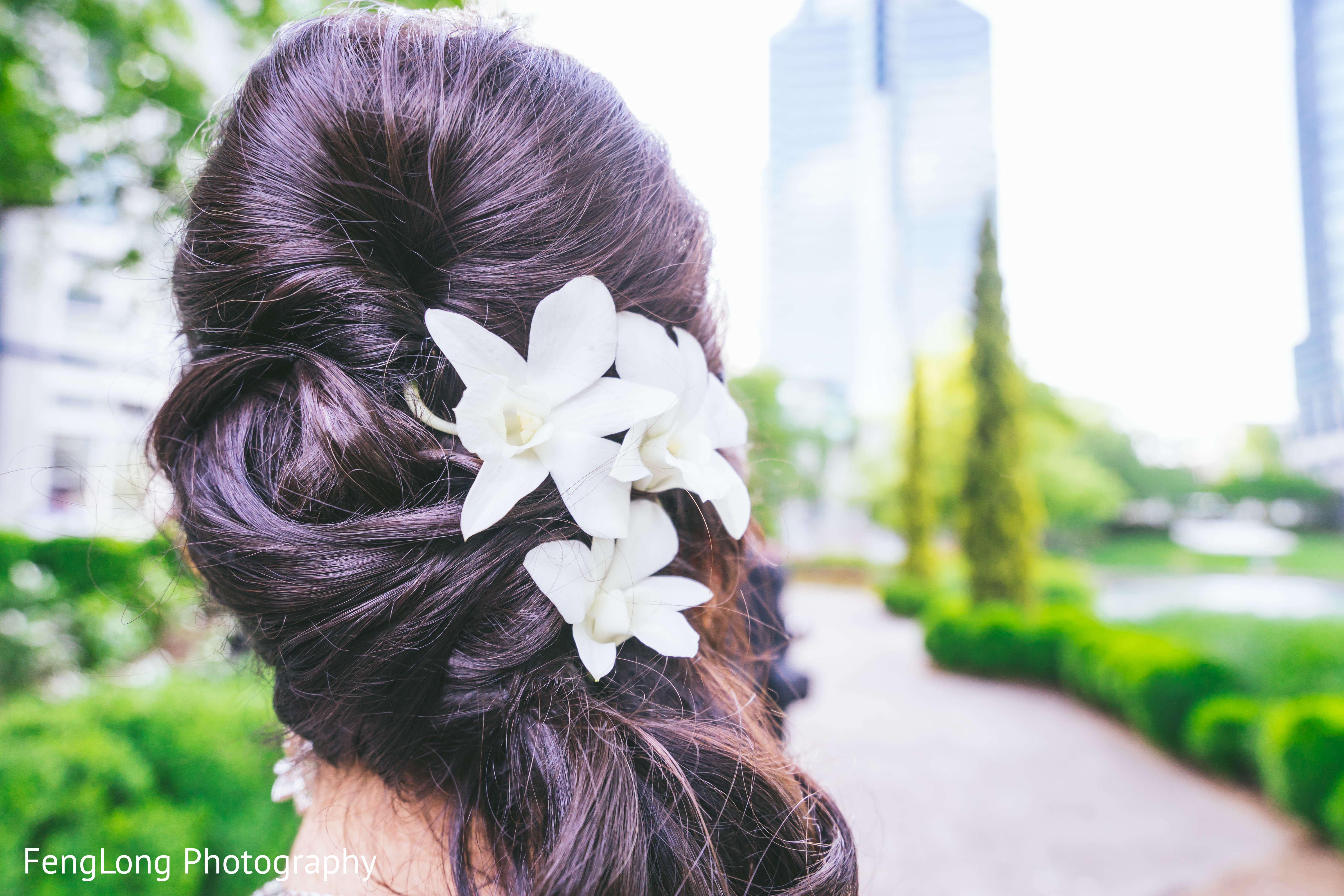 8 Wedding Hairstyles For Mother of Bride Which Are Super Easy To Do
