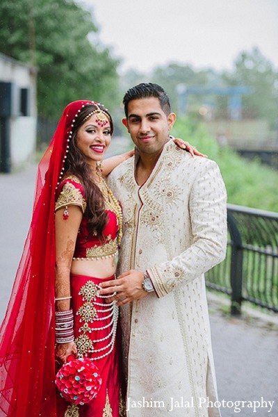 Pin by Prasad on Bridal poses | Bride photos poses, Indian bride poses,  Bridal portrait poses
