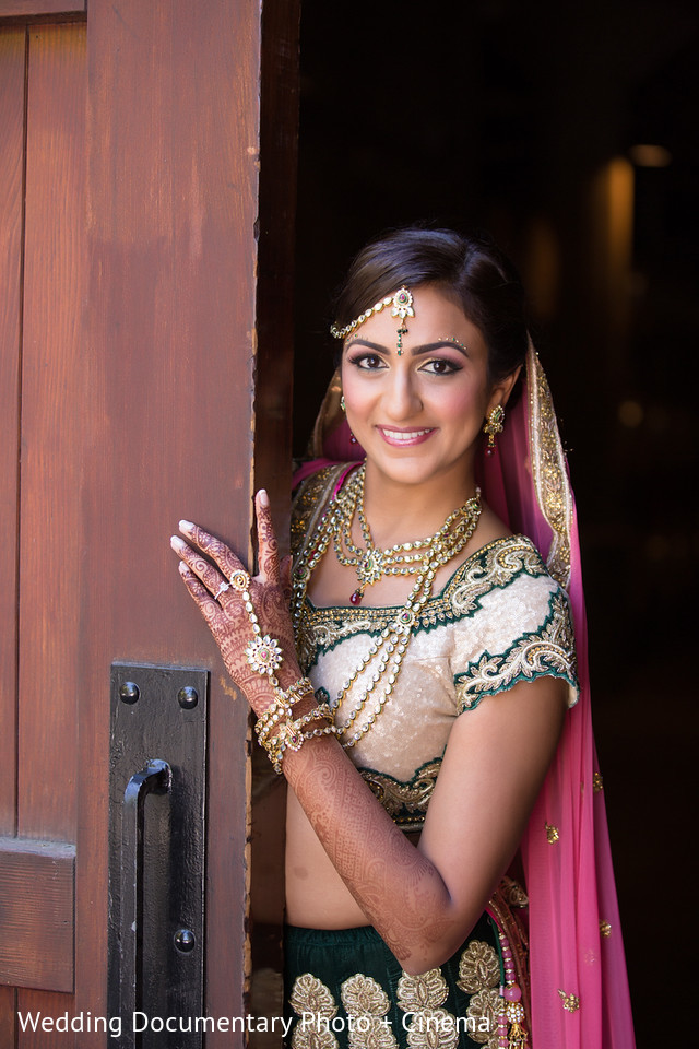 A Maharani-inspired North Indian bridal makeup look for a bride wearing a  red lehenga is a classic and stunning choice. This look is all ... |  Instagram